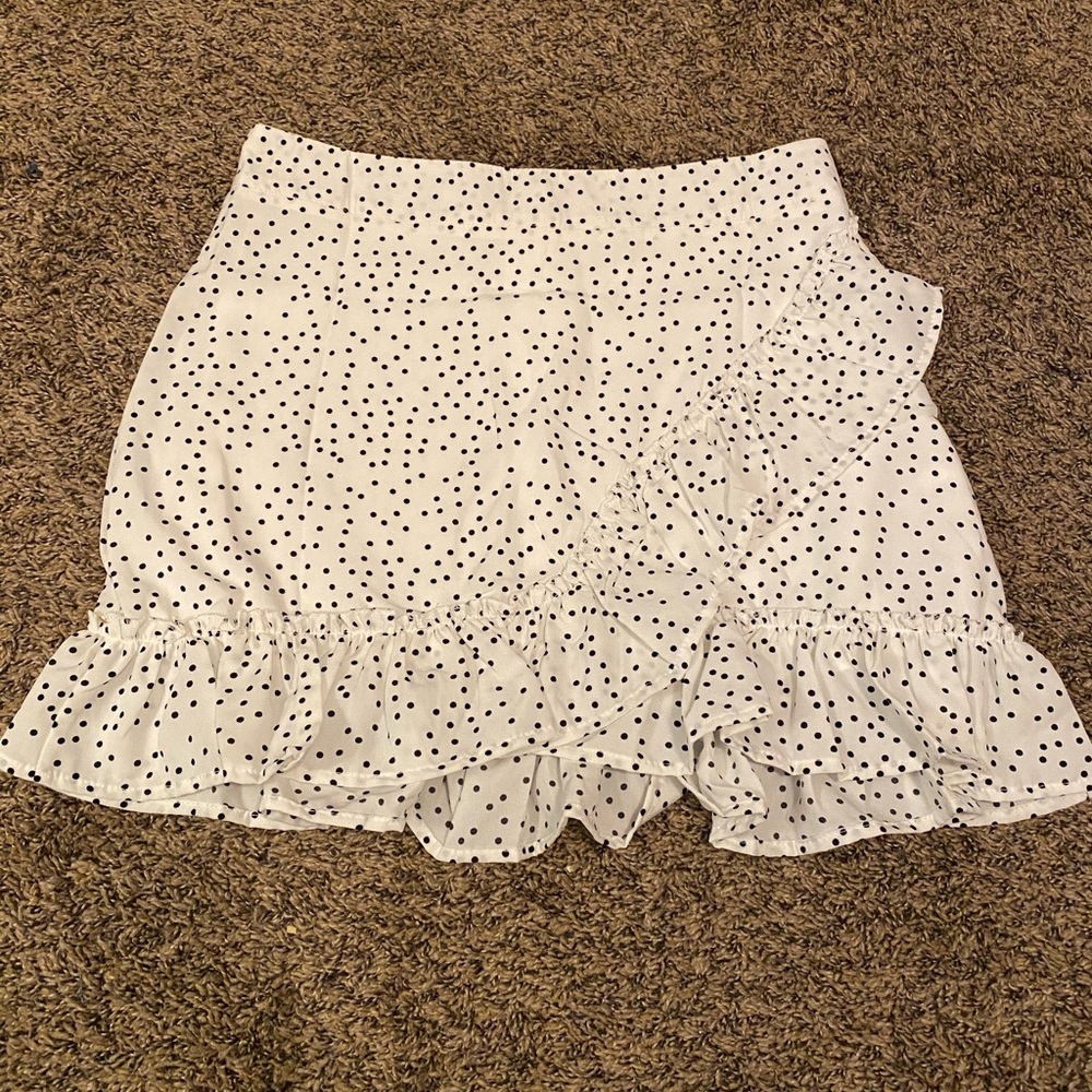 Size small ruffle skirt